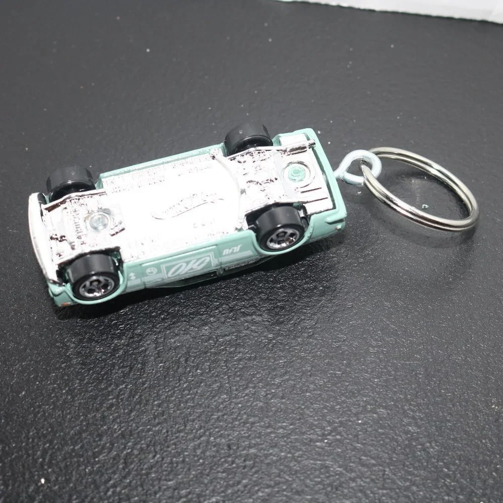Hot Wheels J-Imports 71 Datsun 510 CUSTOM keychain